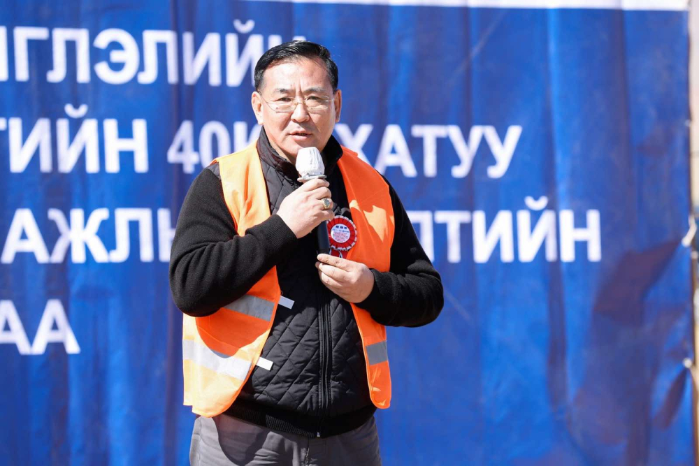 Улиастай-Цагаанхайрхан хэсгийн 40 километр хатуу хучилттай авто замын төслийн нээлт боллоо