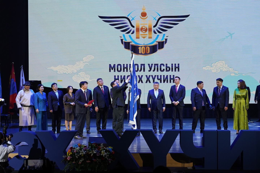 Монголын нисэх хүчин мөнгөн жигүүрээ дэлгээд 100 жил болжээ