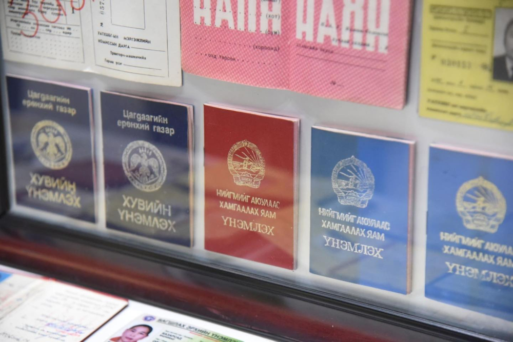 Монгол Улсад Замын хөдөлгөөний дүрэм батлагдаж хэрэгжсэний 1️⃣0️⃣0️⃣ жилийн түүхт ойд зориулсан эрдэм шинжилгээний хурал зохион байгуулагдлаа