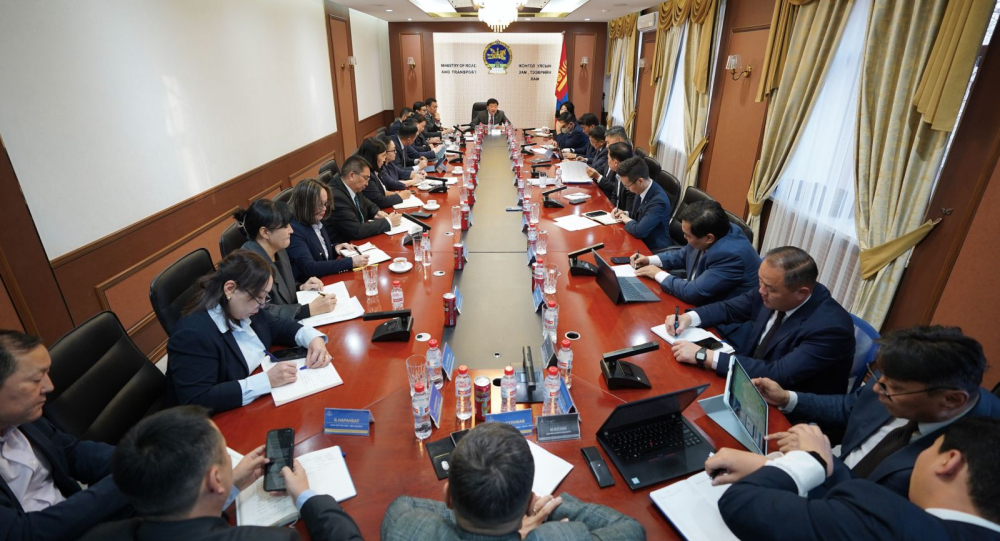 Зам, тээврийн сайдын шуурхай хуралдаан боллоо