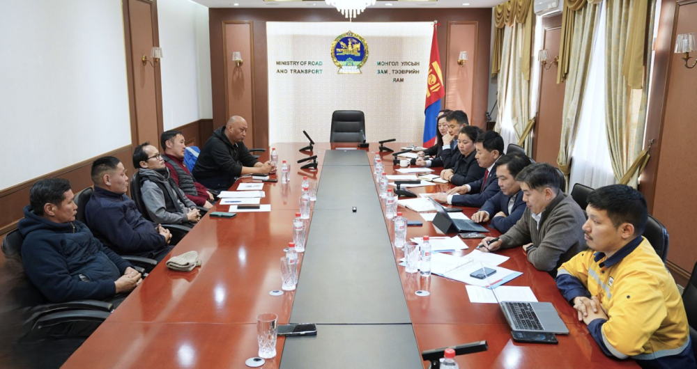 Б.Дэлгэрсайхан: ЗТЯ, Хууль зүй, дотоод хэргийн яам хамтран нүүрс тээврийн компаниудыг шалгана