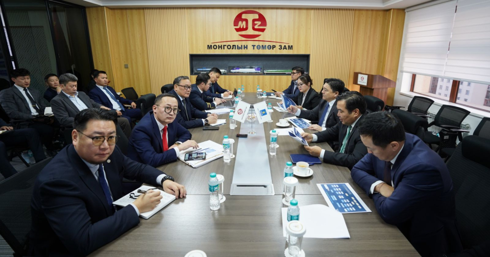 Зам, тээврийн дэд сайд Г.Ганболд “Монголын төмөр зам” ТӨХК-ийн үйл ажиллагаатай танилцлаа