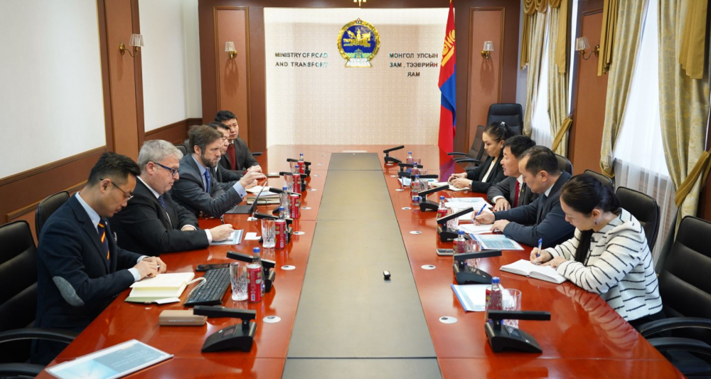 Зам, тээврийн сайд  Испанийн “Индра” компанийн төлөөлөгчидтэй уулзлаа