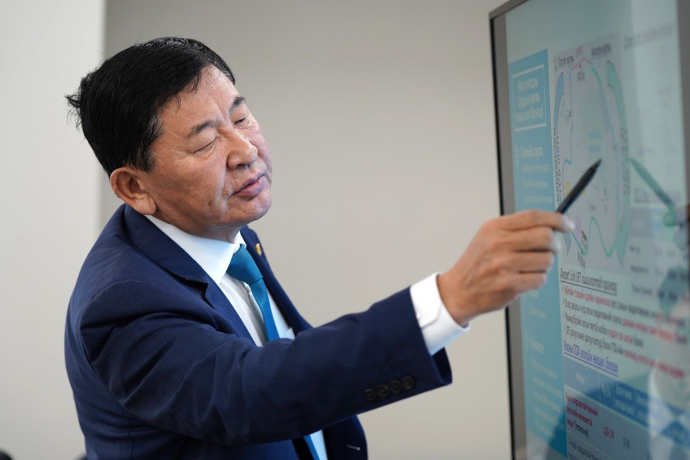 АЙЛЧЛАЛ: “Чингис хаан” олон улсын нисэх онгоцны буудлыг өргөтгөх хүрээнд хийгдэж буй судалгааны ажлыг эрчимжүүлэхээр хэлэлцлээ