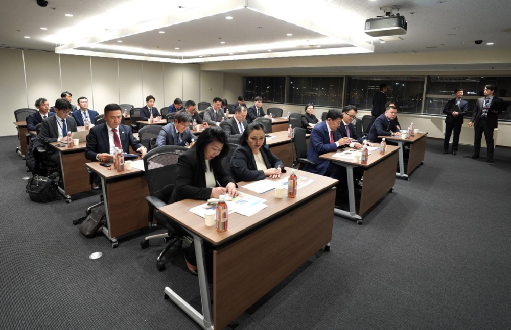 АЙЛЧЛАЛ: Нисэх буудлын өргөтгөл, дэд бүтцийн шийдэл, орчин үеийн технологийн талаар санал солилцлоо