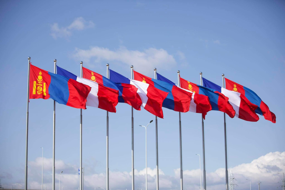 Зам, тээврийн сайд Б.Дэлгэрсайхан Бүгд Найрамдах Франц Улсад албан томилолтоор мордлоо