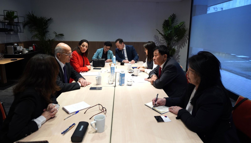 АЛБАН ТОМИЛОЛТ: Зам, тээврийн сайд Б.Дэлгэрсайхан “Алстом” компанийн төлөөлөгчидтэй уулзлаа