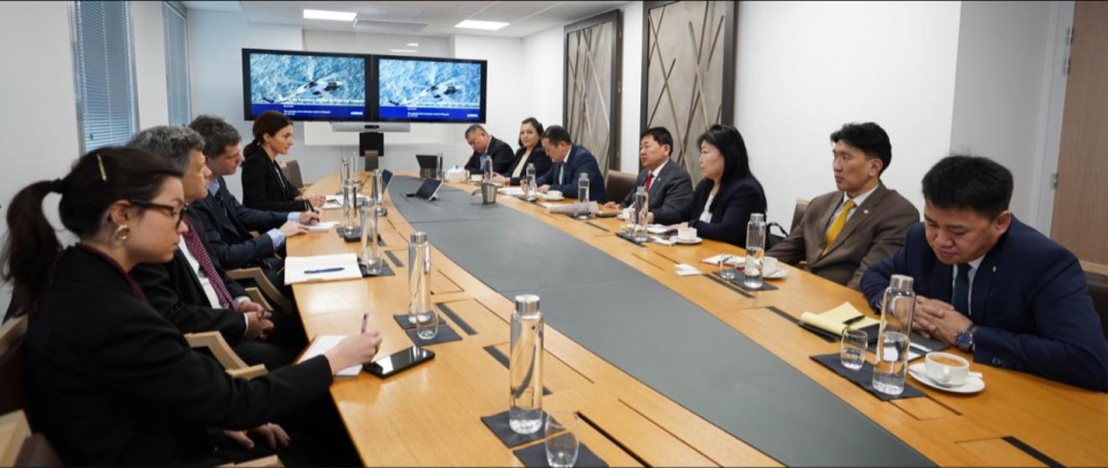 Зам, тээврийн сайд Б.Дэлгэрсайхан “Airbus” компанийн удирдлагуудтай уулзлаа